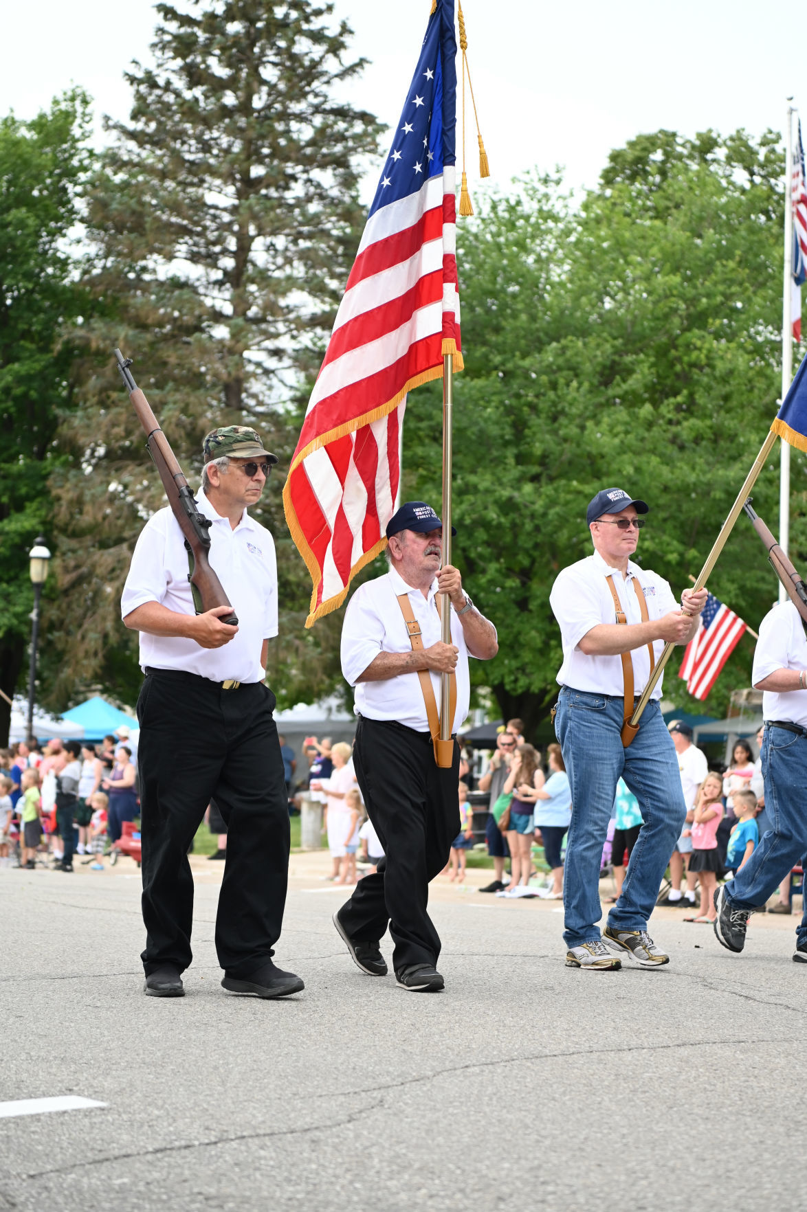 Parade 2